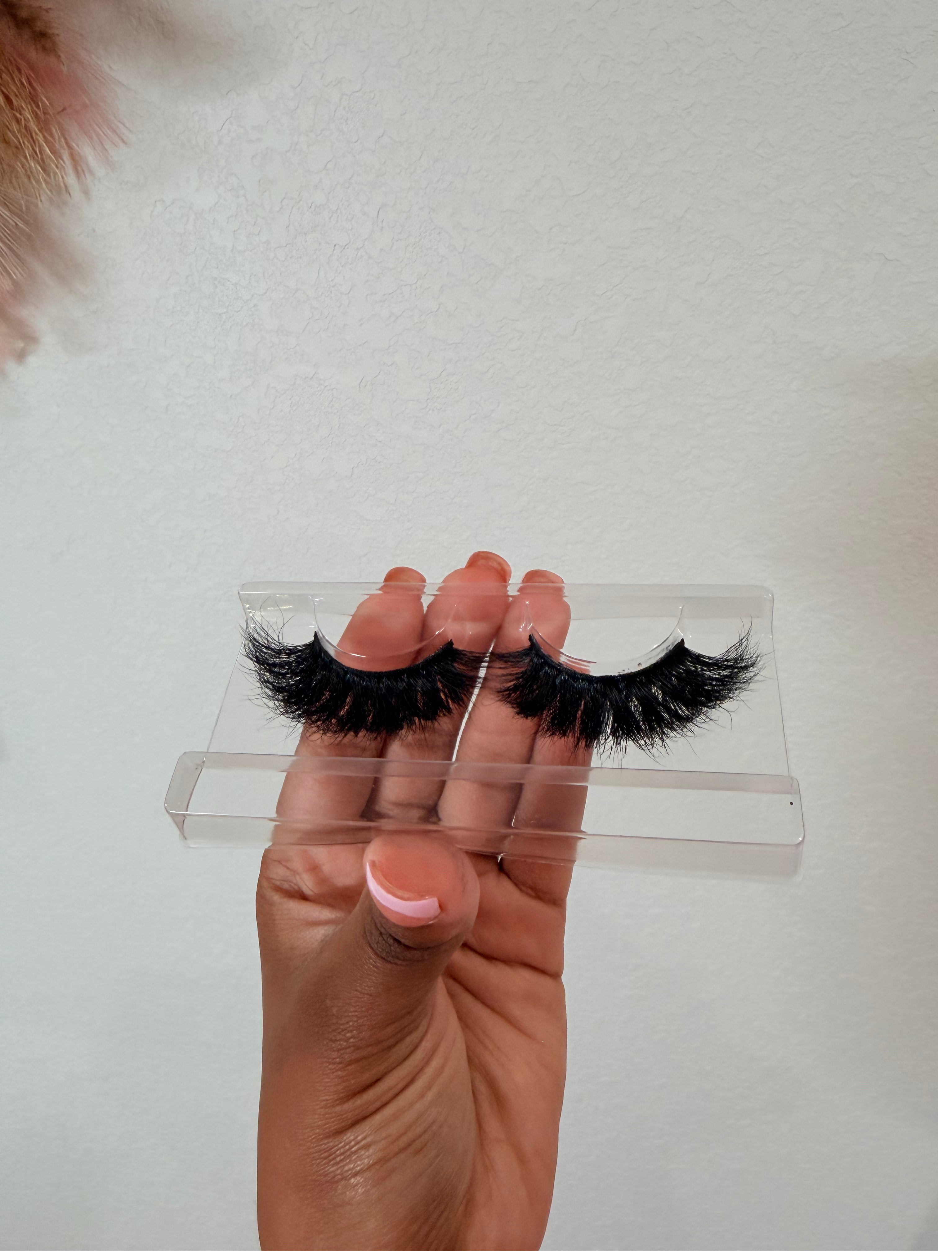 Everyday Luxe - 100% Mink Strip Lash